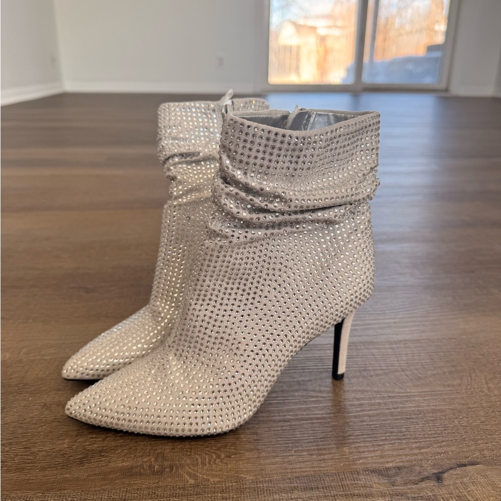 Nine West Silver Rhinestone Ankle Boots Size 5.5